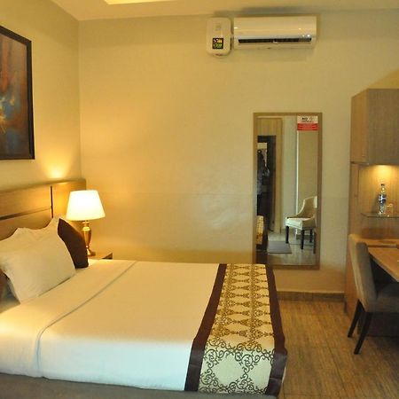 Moz One Executive Guest Rooms Agadez Mobushipe Extérieur photo